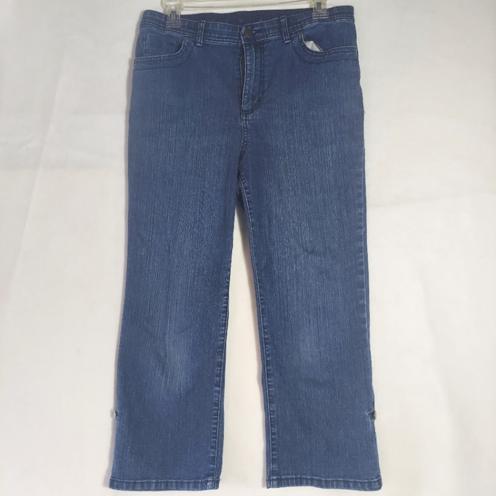 Gloria Vanderbilt straight leg jeans